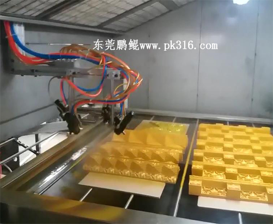 塑膠制品自動(dòng)噴油設(shè)備廠(chǎng)