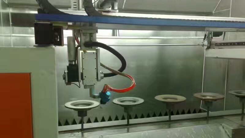 追蹤式噴漆機(jī)