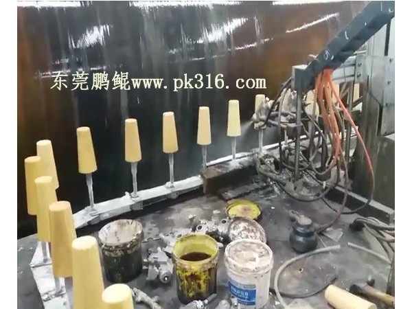 噴漆機(jī),佛山家具自動(dòng)噴漆機(jī)多少錢一臺(tái)？---鵬鯤,鵬勝